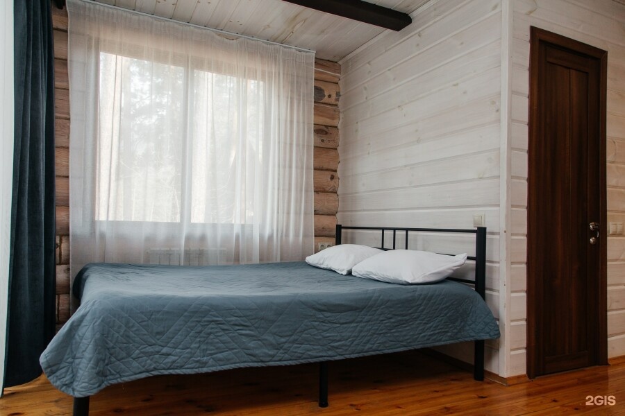 Домик на 6 человек (Дом Комфорт с видом на горы и реку со своей беседкой у озера) - фото 6