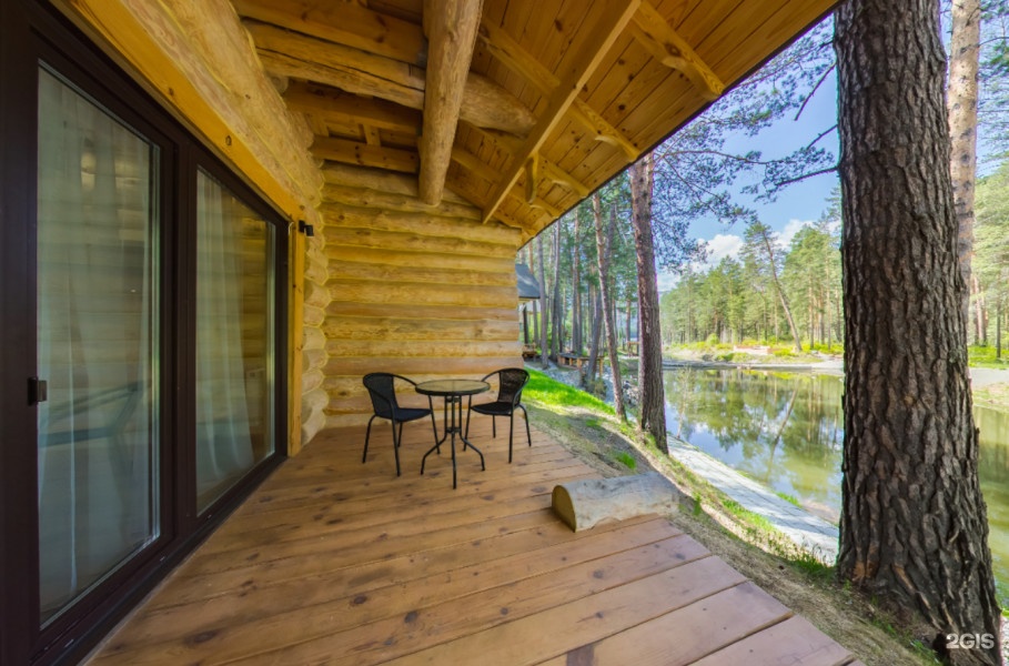 Большой номер на 3-х человек (2-х яр.кровать+диван) - фото 9