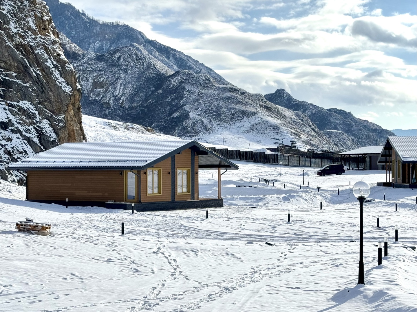 Двухместный номер с двуспальной кроватью с видом на горы - фото 1