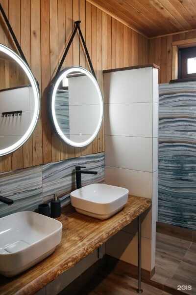 Номер на 2 человек с террасой (большая кровать+ диван) - фото 4