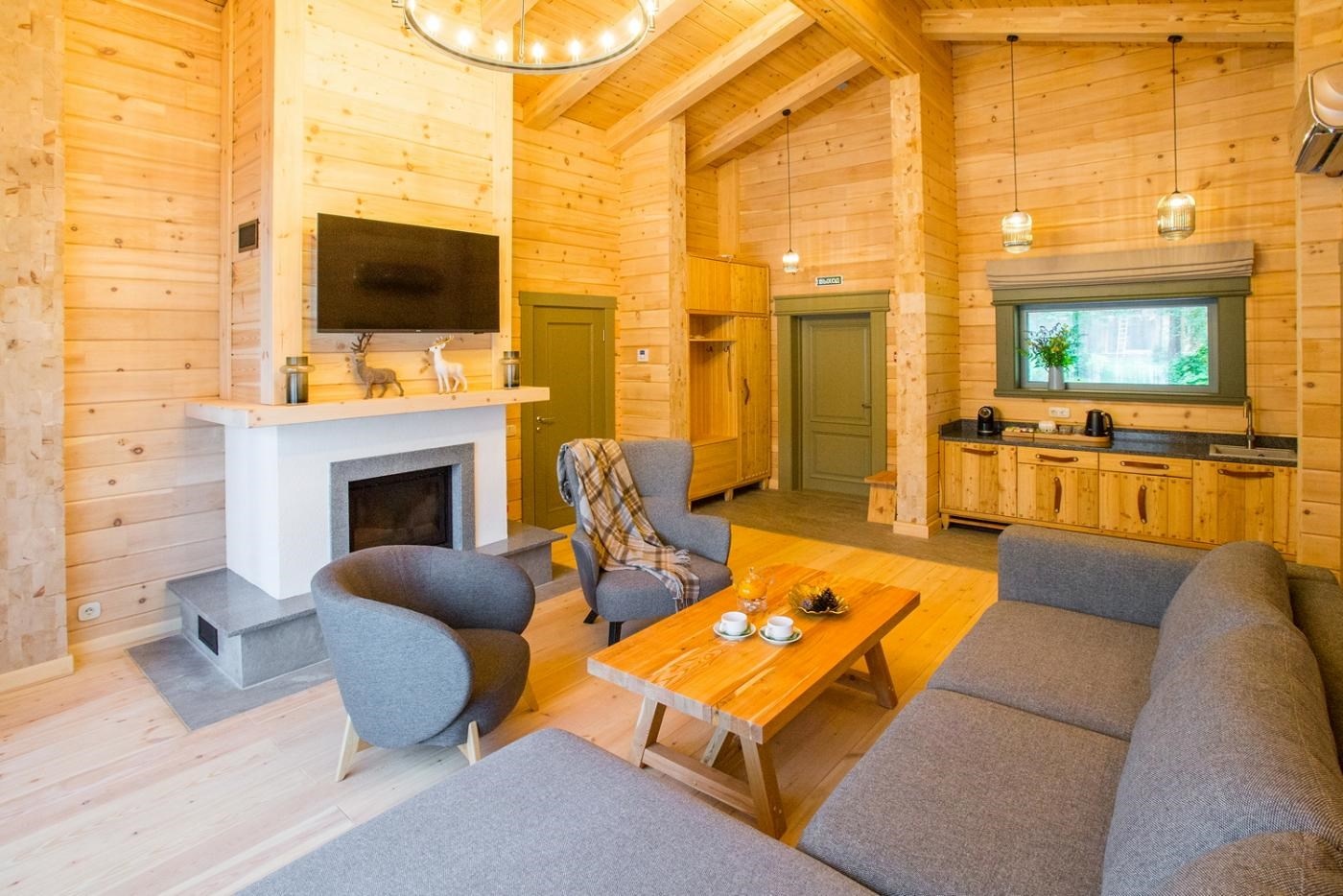 Семейное Шале с видом на реку - фото 11