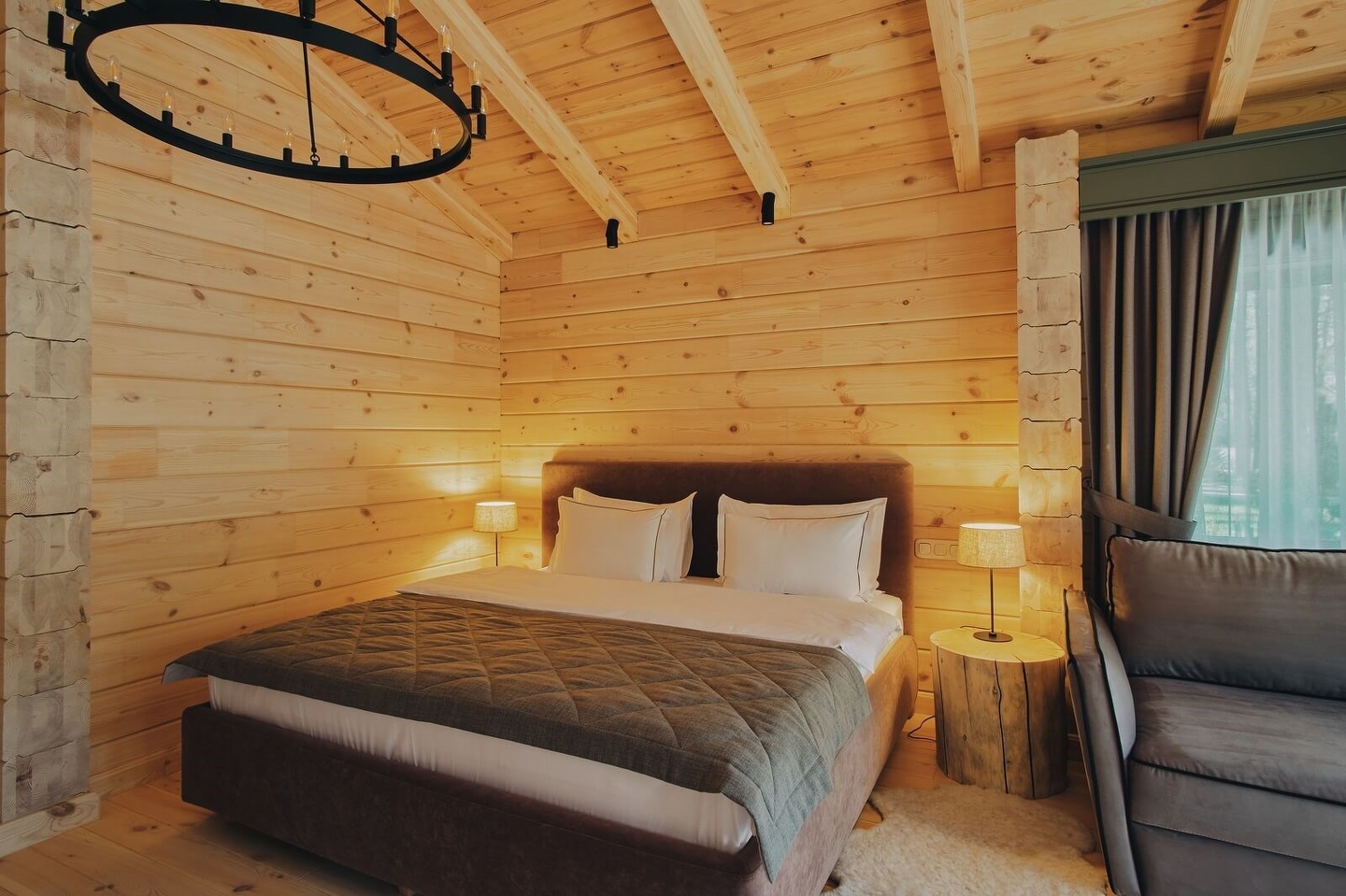 Классик Шале с видом на реку - фото 3