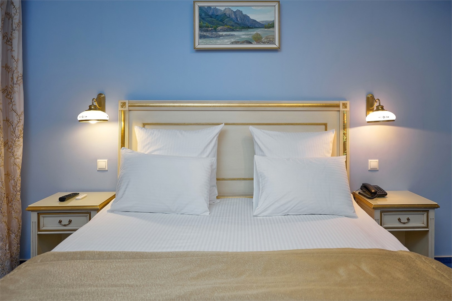 Люкс с балконом - фото 11