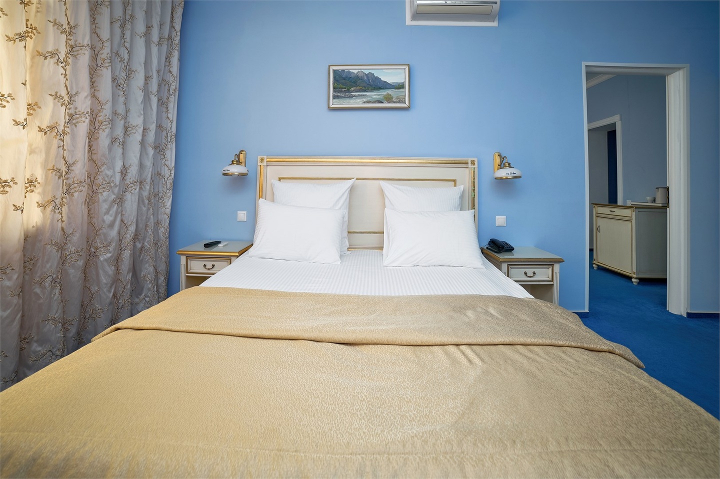 Люкс с балконом - фото 14