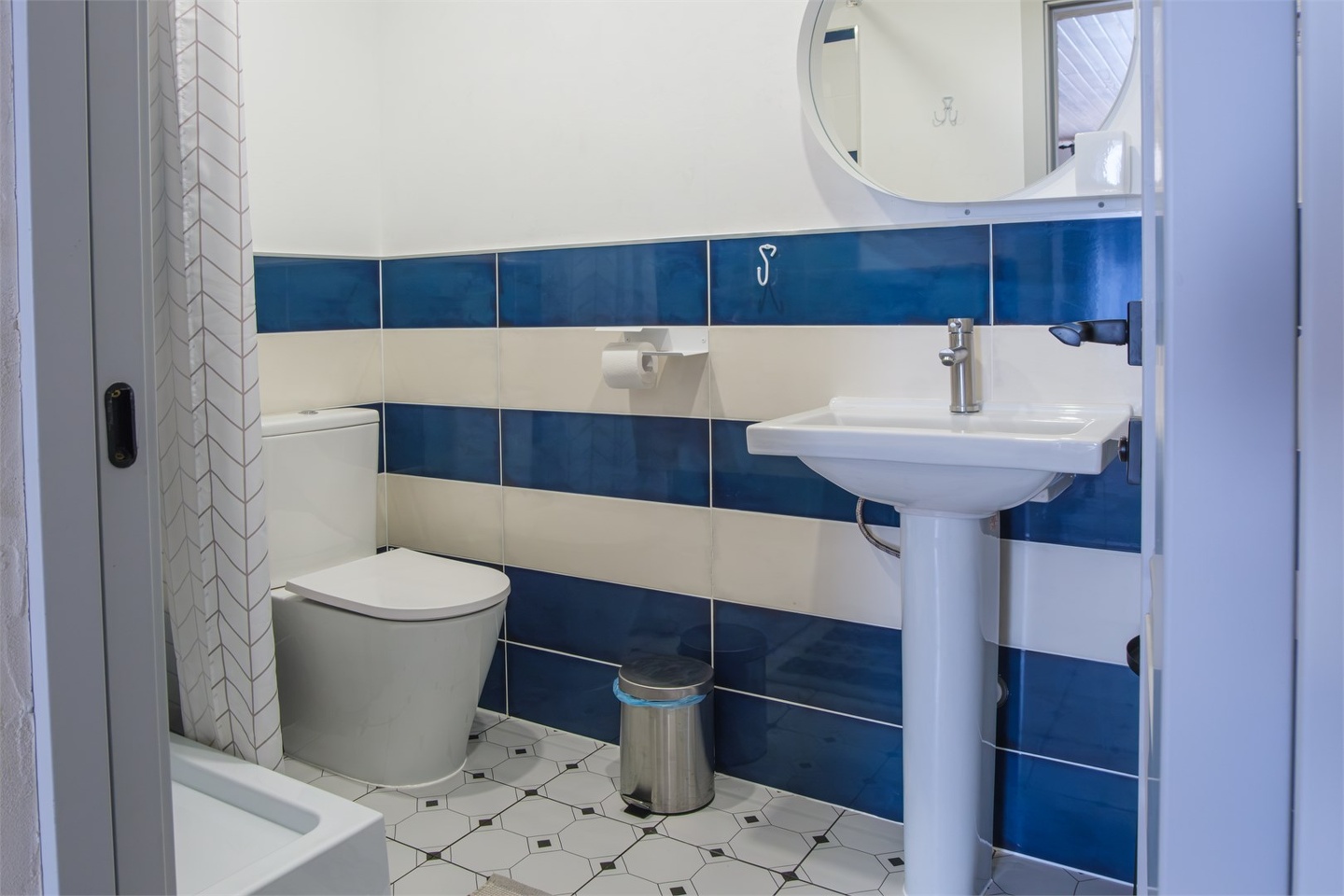 №2. 4-х местный номер с удобствами в номере (2 этаж) - фото 7