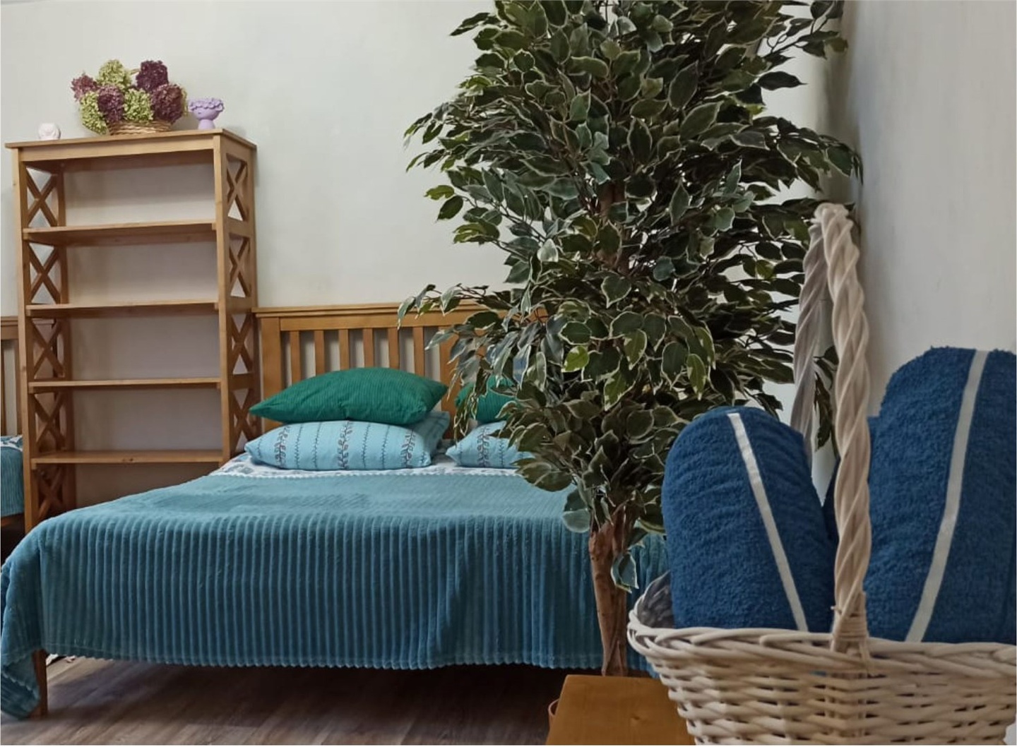 №3. 3-х местный номер с удобствами в номере (2 этаж) - фото 8