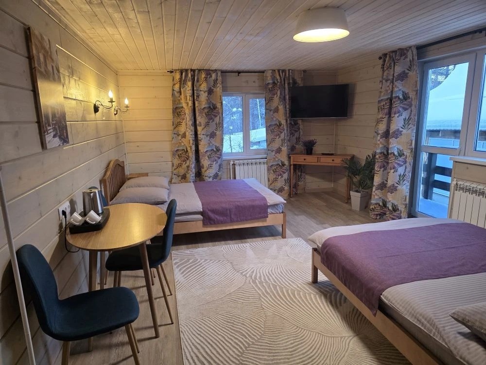 №6. 4-х местный номер с удобствами (3 этаж) - фото 1